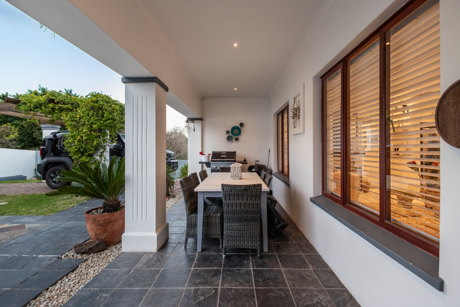 4 Bedroom Property for Sale in Lower Robberg Western Cape